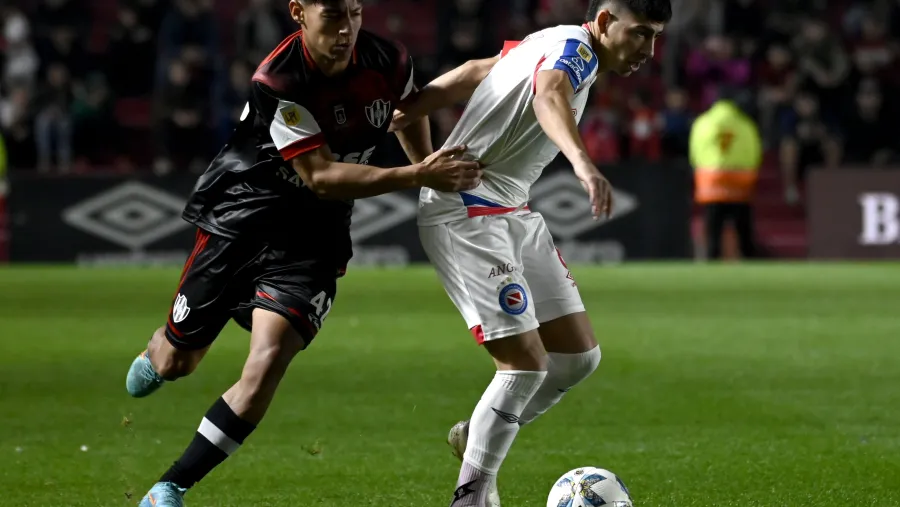 Argentinos Juniors afianzó su buen momento y le propinó otra derrota a Central Córdoba