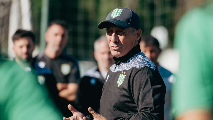 Fútbol: Pedro Troglio inició su ciclo como director técnico de Banfield