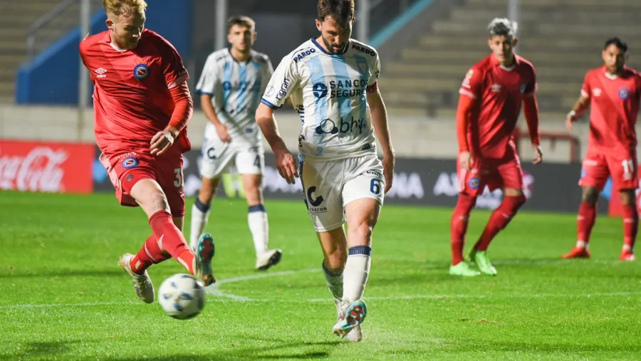 Copa Argentina: Gondou le dio a Argentinos un agónico triunfo ante Atlético Rafaela