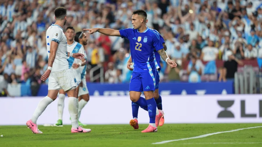 Lautaro Martínez Lautaro Martínez