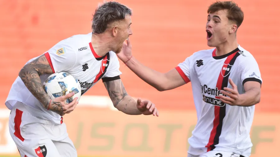 En el debut de Sebastián Méndez, Newell’s logró un agónico triunfo ante Barracas Central
