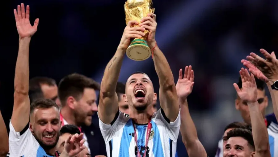 Guido Rodríguez pidió por la continuidad de Lionel Scaloni: “Ojalá se pueda arreglar” Guido Rodríguez pidió por la continuidad de Lionel Scaloni: “Ojalá se pueda arreglar”