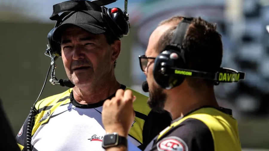 El taller del “Gurí” Martínez reabrió sus puertas con vistas al retorno del automovilismo