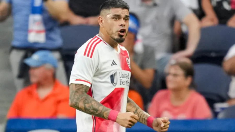 El entrerriano Gustavo Bou anotó por duplicado para el New England Revolution