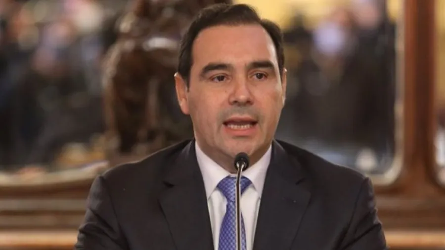 Con 520 mil hectáreas quemadas, Valdés reconoce un "desastre" y solo espera lluvias