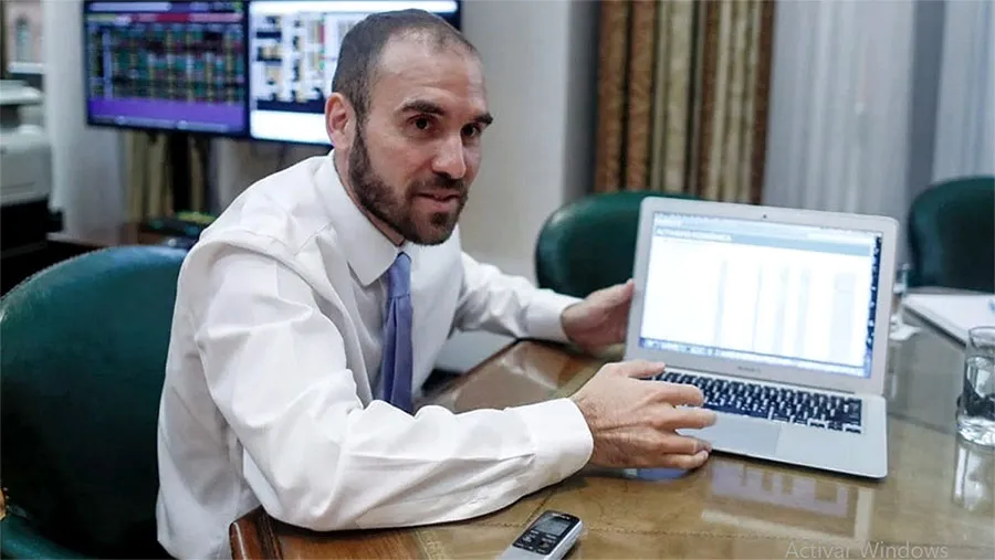 El ministro de Economía, Guzmán Martín, descartó por el momento una pronta vuelta al mercado.