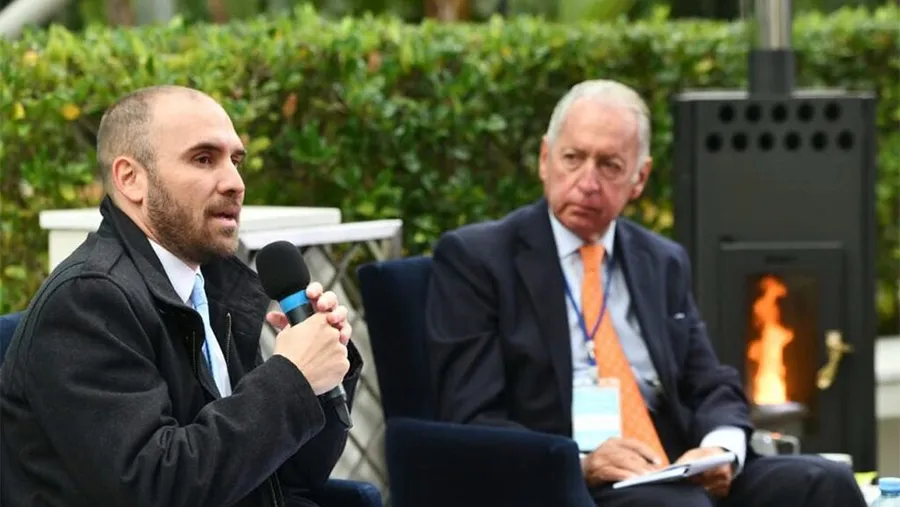 Ministro Martín Guzmán con titular de la UIA Daniel Funes de Rioja.