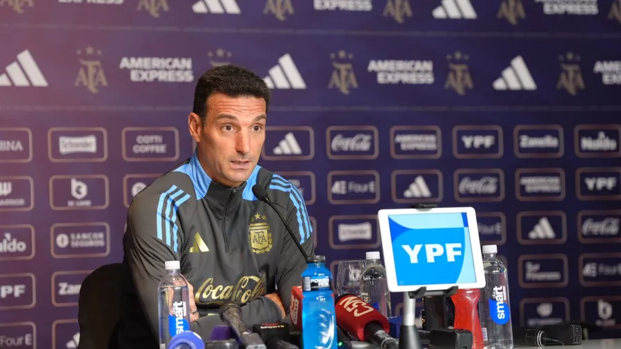 Scaloni avisó que “la 10 tiene dueño” y no adelantó quién portará la cinta de capitán