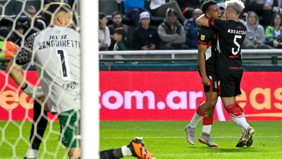 El agónico gol de un debutante le dio a Estudiantes de La Plata el triunfo ante Banfield El agónico gol de un debutante le dio a Estudiantes de La Plata el triunfo ante Banfield