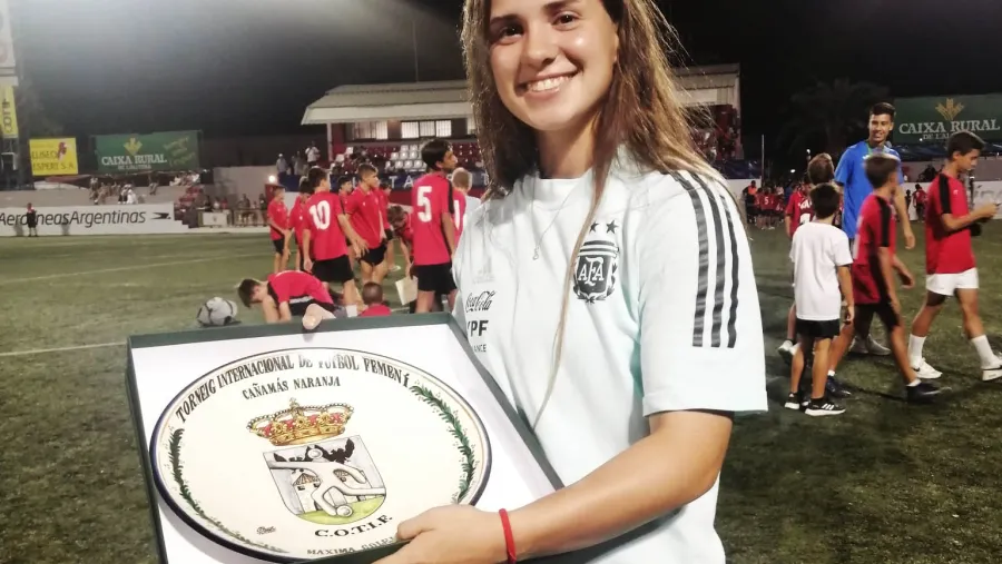 La crespense Agostina Holzheier fue la goleadora e integró el equipo ideal de L’Alcudia