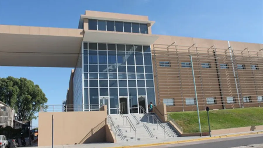 Desde el Municipio de Gualeguaychú reclaman a las autoridades del hospital Centenario acceder a información sanitaria respecto del Covid-19. Desde el Municipio de Gualeguaychú reclaman a las autoridades del hospital Centenario acceder a información sanitaria respecto del Covid-19.