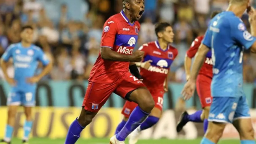 Patronato anunció la llegada del uruguayo Hugo Silveira