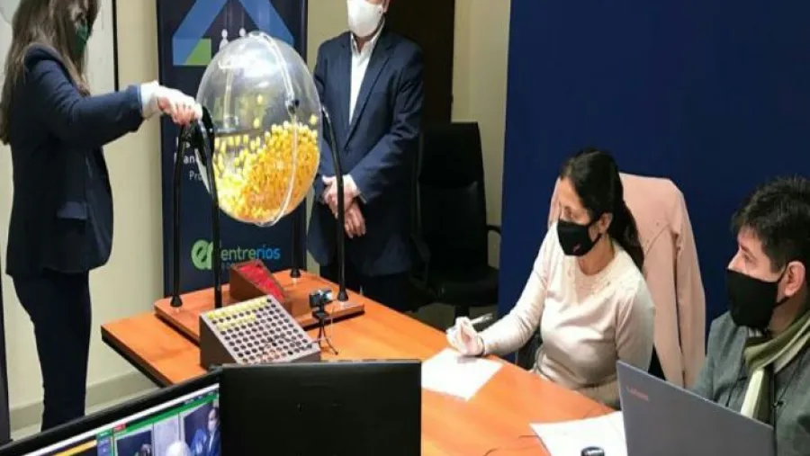 Realizaron el sorteo de viviendas que IAPV construye en San José