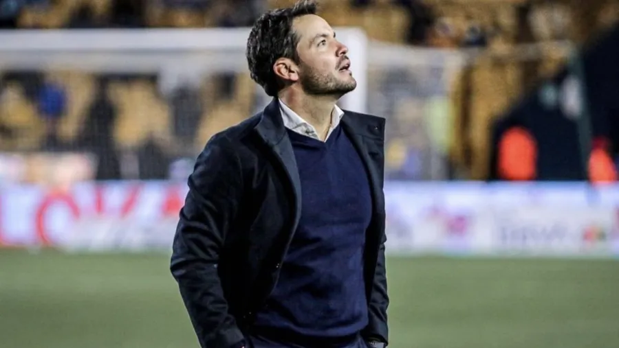Independiente consiguió DT: llegó a un acuerdo de palabra con Nicolás Larcamón Independiente consiguió DT: llegó a un acuerdo de palabra con Nicolás Larcamón
