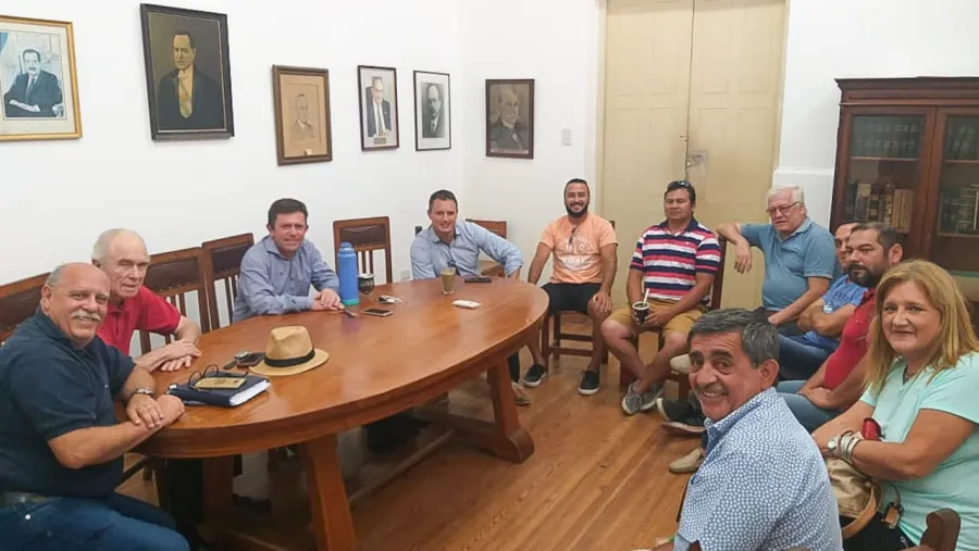 Reunión autoridades UCR Paraná y seccionales