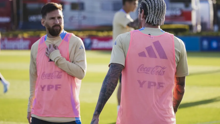 Fútbol: Argentina entrenó a puertas abiertas y con plantel casi completo en Ezeiza Fútbol: Argentina entrenó a puertas abiertas y con plantel casi completo en Ezeiza