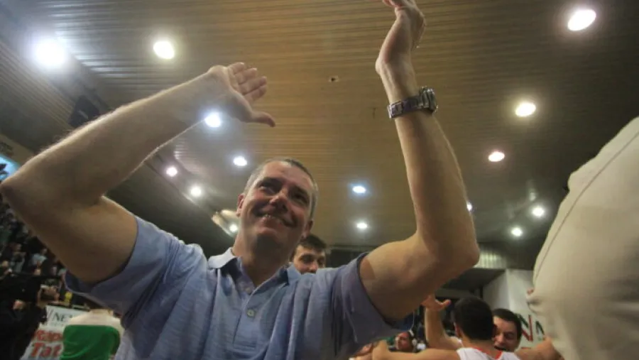 Gustavo “Flaco” Agasse será el entrenador de Talleres en el torneo de la APB Gustavo “Flaco” Agasse será el entrenador de Talleres en el torneo de la APB
