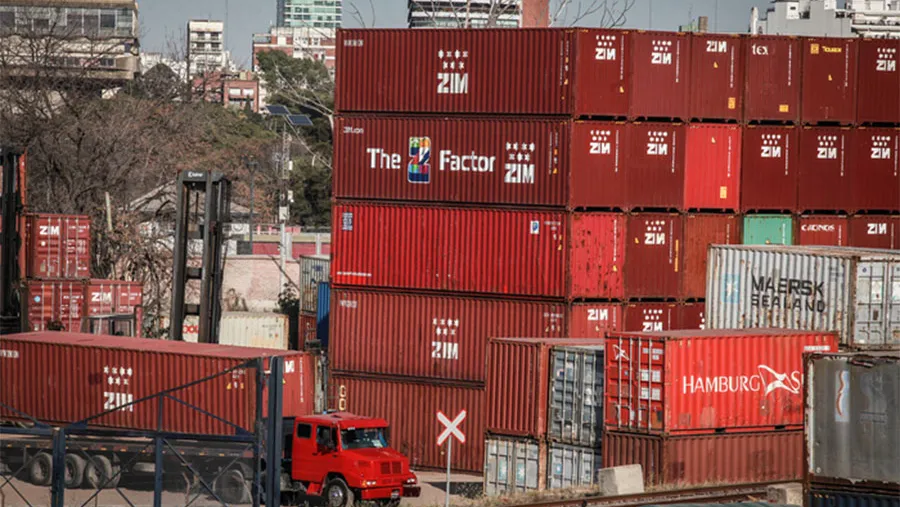 El ingreso de importados no aumenta la competencia; sustituye productos locales con consumo en caída.