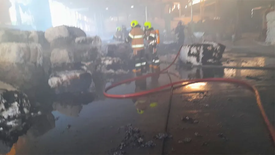 Bomberos sofocaron un incendio en el Parque Industrial de Paraná