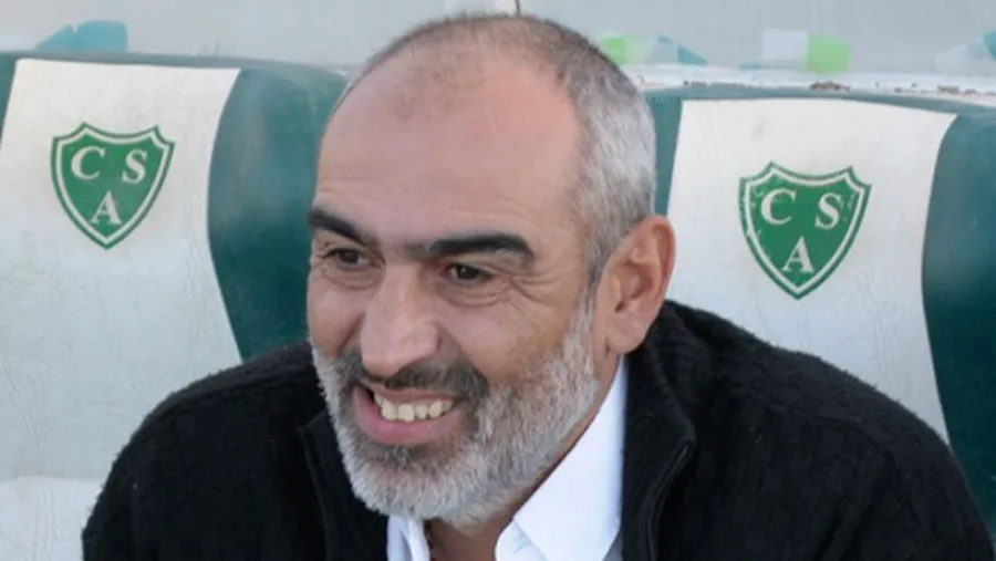 Delfino y Coleoni encabezan la lista de candidatos por el puesto de DT en Patronato