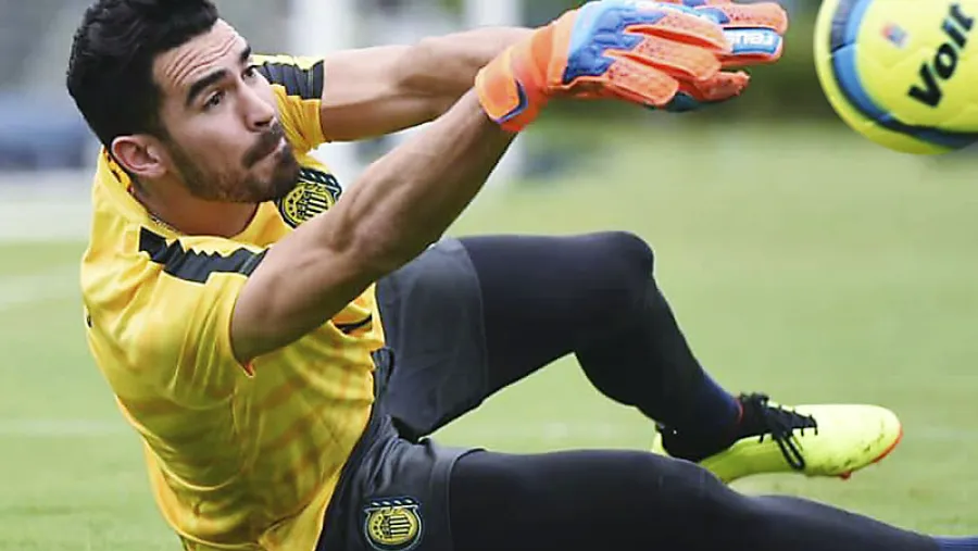 Los arqueros Josué Ayala e Ignacio Arce aparecieron en el radar de Patronato