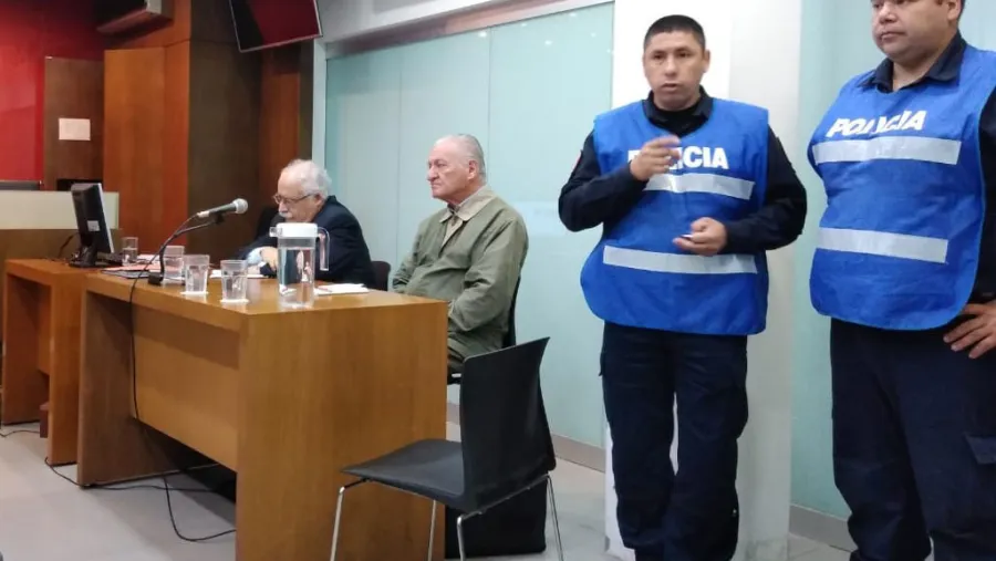 Ricardo Aldao en el banquillo por mala praxis