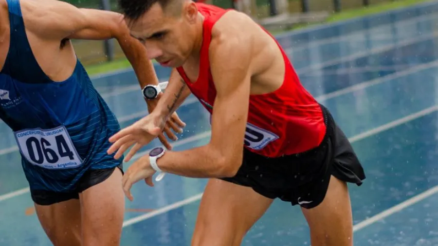 El paranaense Julián Molina ratificó su título argentino en 10.000 metros llanos