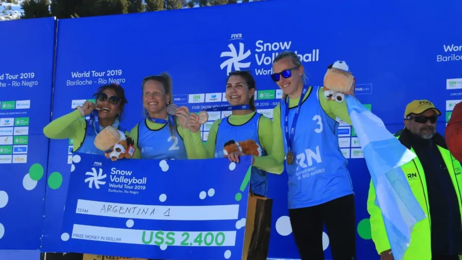 Una entrerriana se colgó una medalla en el Circuito Mundial de Snow Volley