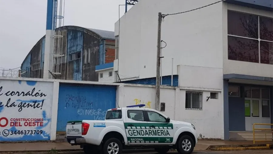 El presidente del Club Juventud Unidad de Gualeguaychú deberán comparecer ante el juez federal Hernán Viri, lo mismo que el vocero del COES local, por supuesta violación al DNU 677/20.