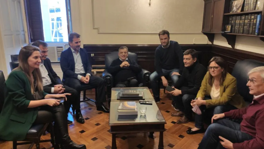 JxC pidió a Massa que convoque a Guzmán para iniciar el debate del Presupuesto 2022 JxC pidió a Massa que convoque a Guzmán para iniciar el debate del Presupuesto 2022
