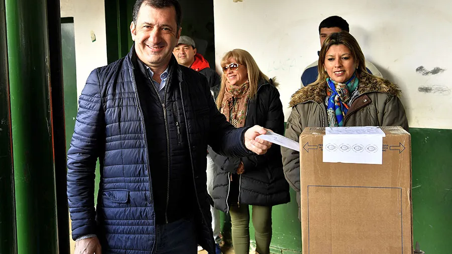 Kueider votando PASO