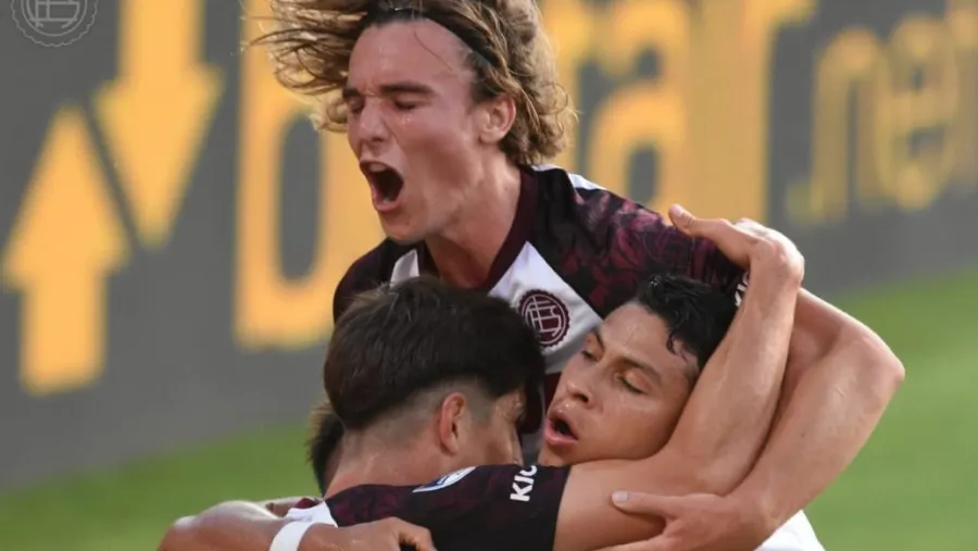 Lanús goleó a Independiente para ser semifinalista de la Copa Sudamericana