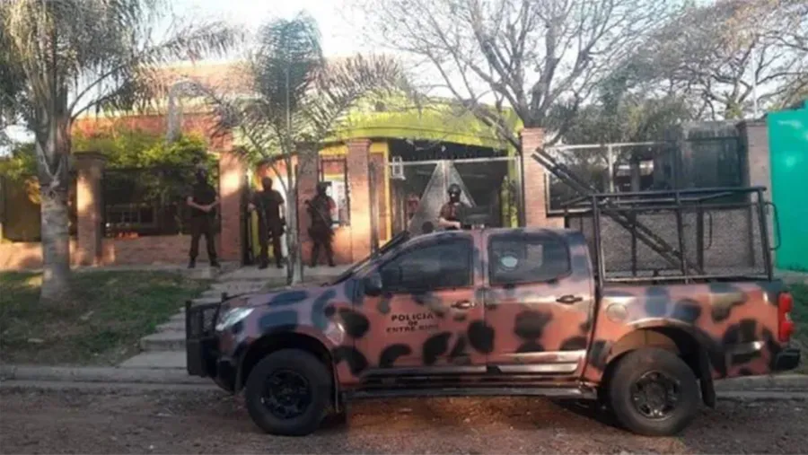 La Justicia Federal cuestionó un escueto informe del Copnaf que no detalla la situación de las menores y equivoca datos. En el fallo que otorgó la domiciliaria a una mujer condenada por narcotráfico, prevaleció el “interés superior del niño”. 