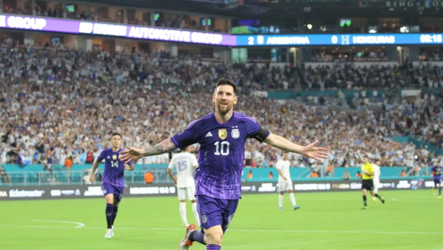 Con presencia entrerriana y dos goles de Messi, Argentina venció a Honduras en Miami Con presencia entrerriana y dos goles de Messi, Argentina venció a Honduras en Miami