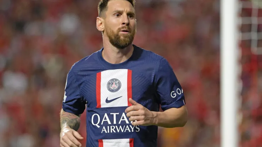 PSG suspendió por dos semanas a Lionel Messi debido a su viaje a Arabia Saudita PSG suspendió por dos semanas a Lionel Messi debido a su viaje a Arabia Saudita