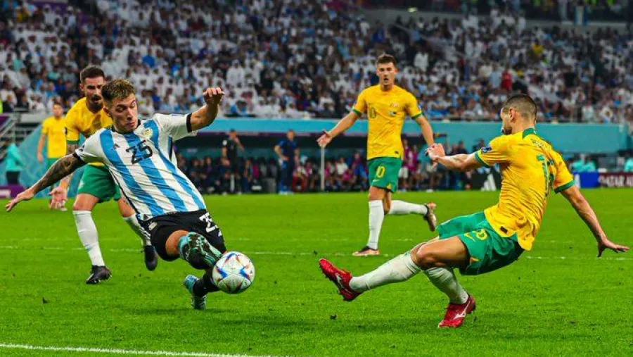 El entrerriano Lisandro Martínez y su cruce salvador con Australia: “No sé ni lo que hice”