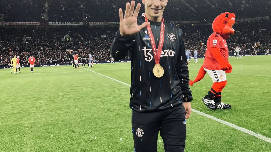 El gualeyo Lisandro Martínez fue ovacionado en su vuelta a Old Trafford