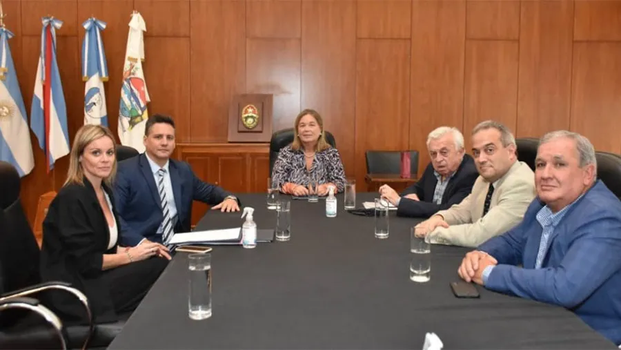 El Tribunal Electoral de la provincia informó que para las PASO en la provincia hay 1.020 listas y están en juegos 13.362 precandidaturas para ocupar 3.430 cargos electivos. El Tribunal Electoral de la provincia informó que para las PASO en la provincia hay 1.020 listas y están en juegos 13.362 precandidaturas para ocupar 3.430 cargos electivos.