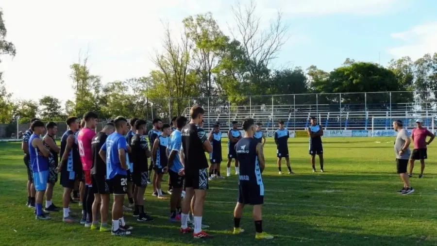 El “Lobo” entrerriano inició la pretemporada con nuevo DT y 21 incorporaciones El “Lobo” entrerriano inició la pretemporada con nuevo DT y 21 incorporaciones