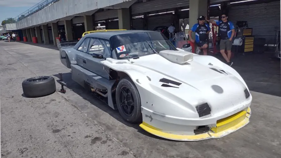 Los entrerrianos Ayrton Londero y Damián Markel giraron en La Plata rumbo al TC y TC Pista