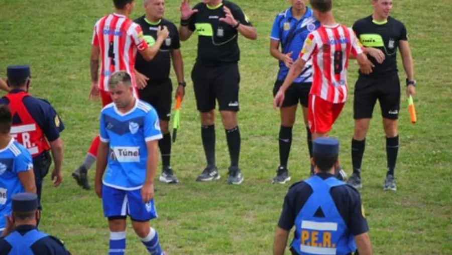 Fútbol: Sportivo Urquiza empató y por ahora no hay nada definido en la Liga Paranaense