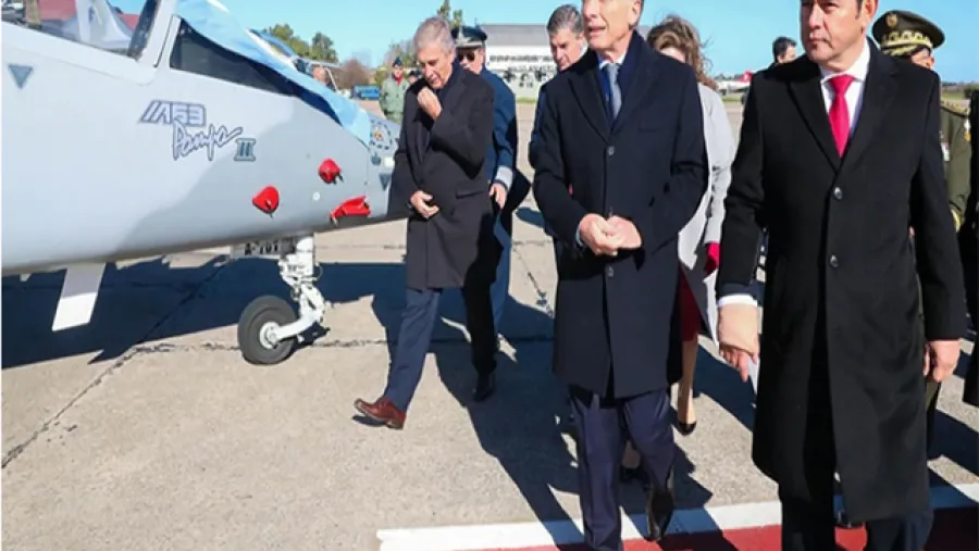 Macri con el presidente de Guatemala, Jimmy Morales