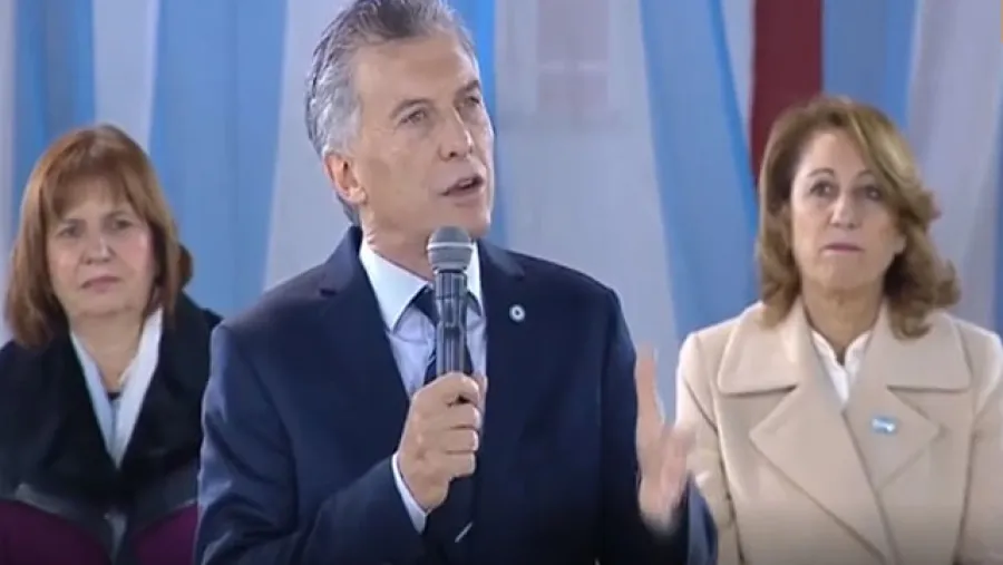 Macri encabezó el acto por el Día de la Bandera en Rosario
