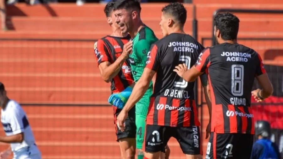 Patronato empató con Gimnasia en un partido que tuvo a los arqueros como figuras