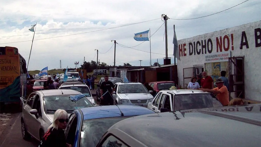 Hoy a las 16 se realizará la 17° marcha en defensa del río Uruguay, cuando se parte en caravana automovilística desde Arroyo Verde hasta el Puente Internacional General San Martín.