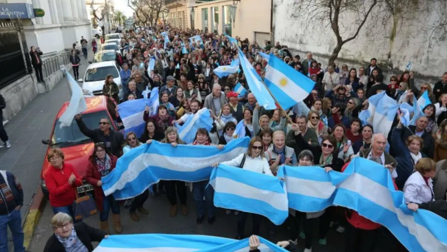 Marcha a favor del gobierno Concordia