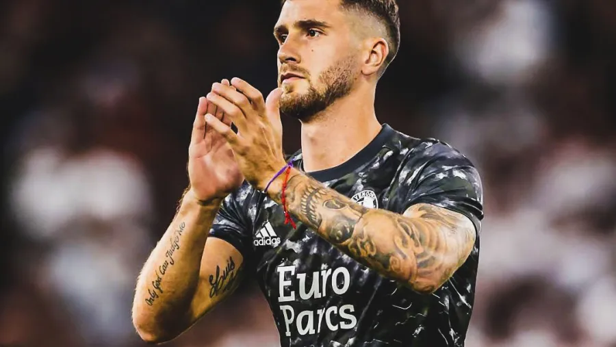 Roma le frustró el sueño de ser campeón al Feyenoord del entrerriano Marcos Senesi