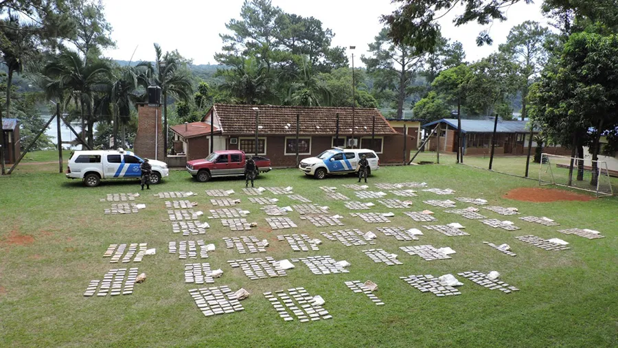 Como resultado de dos procedimientos realizados en Puerto Rico y Puerto Maní, Prefectura pudo secuestrar más de dos toneladas de marihuana.