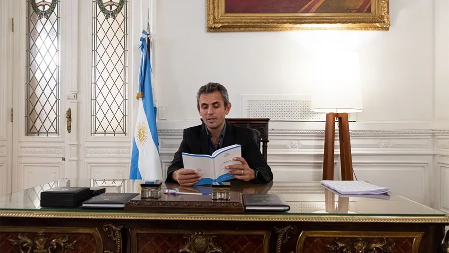 El diputado Martín Menem en su oficina de Buenos Aires, el 20 de diciembre de 2023. (Foto: Valentina Fusco). El diputado Martín Menem en su oficina de Buenos Aires, el 20 de diciembre de 2023. (Foto: Valentina Fusco).