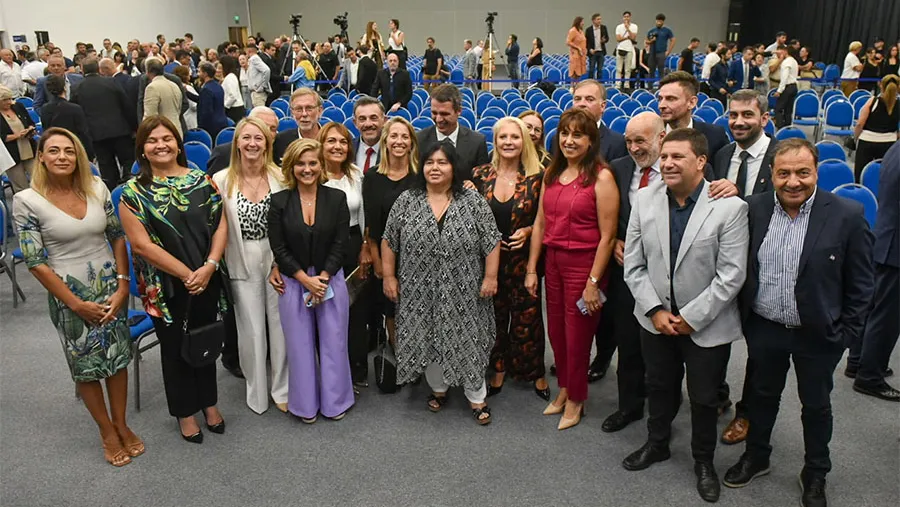 La oposición nucleada en el bloque “Más para Entre Ríos” consideró que el discurso del gobernador tuvo “muchas consignas y poco contenido”. La oposición nucleada en el bloque “Más para Entre Ríos” consideró que el discurso del gobernador tuvo “muchas consignas y poco contenido”.